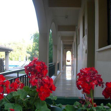 Villa Karmar Hotel Apartments Dassia  Exterior photo