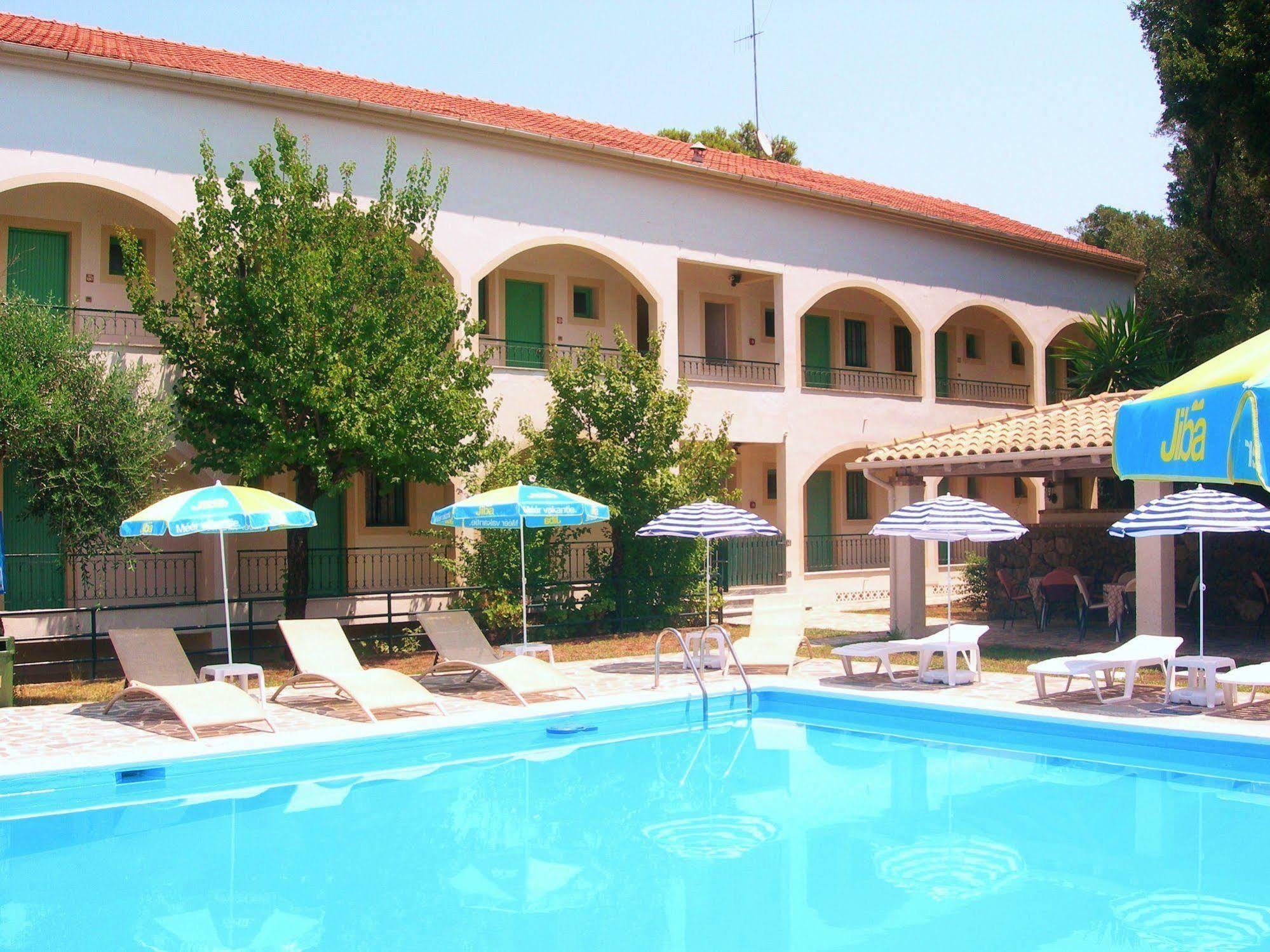 Villa Karmar Hotel Apartments Dassia  Exterior photo
